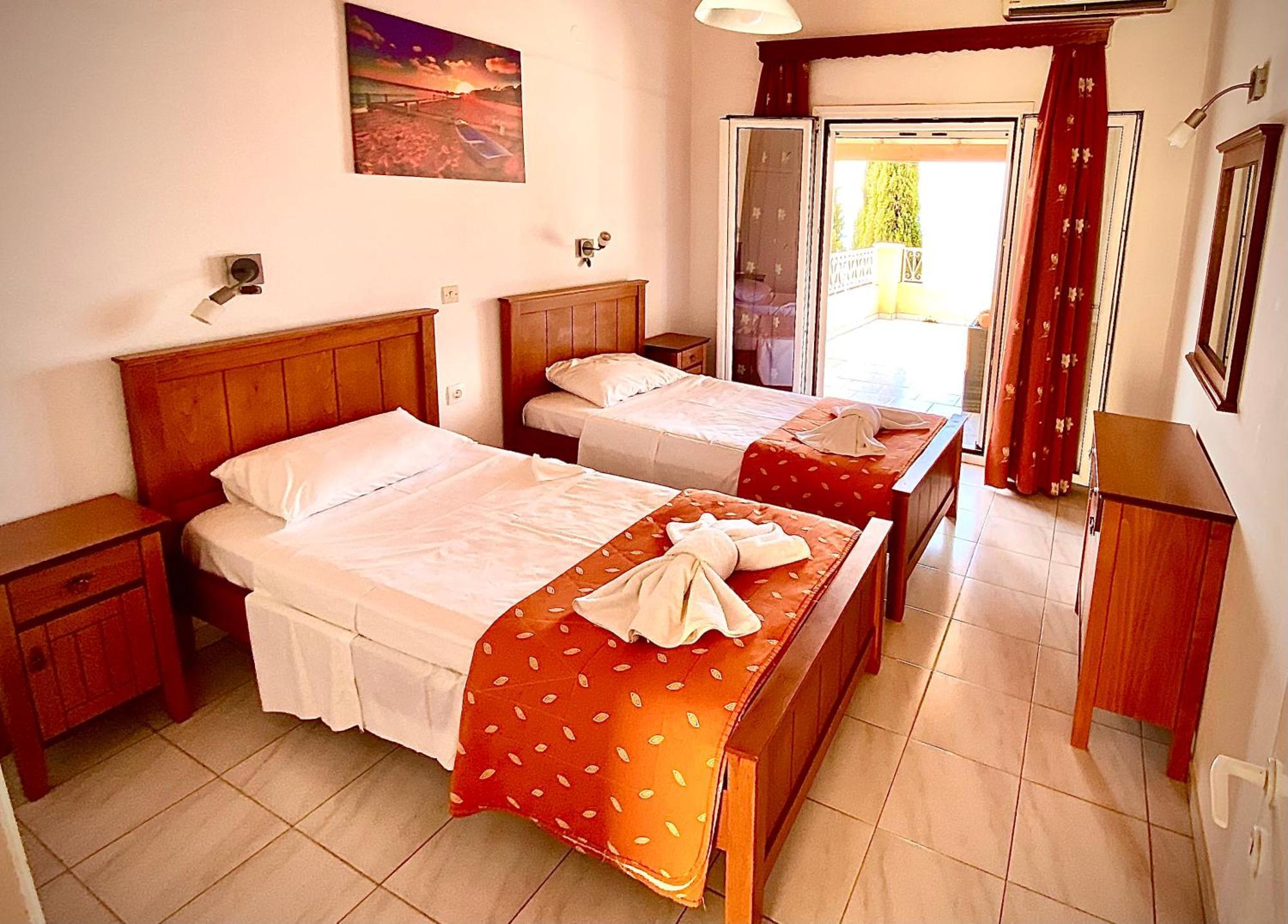 Stella'S Apartments Agios Gordios  Ngoại thất bức ảnh