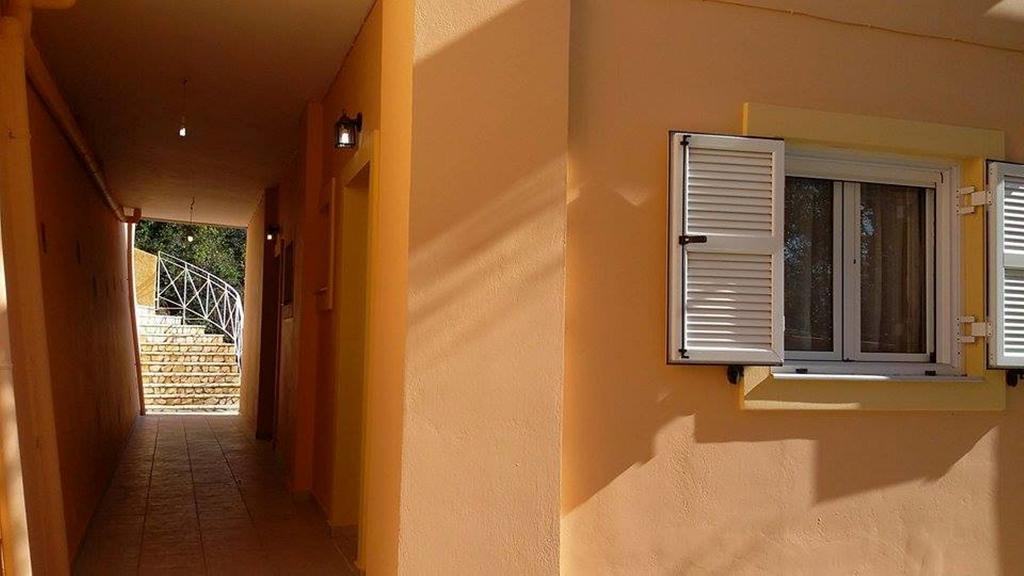 Stella'S Apartments Agios Gordios  Ngoại thất bức ảnh