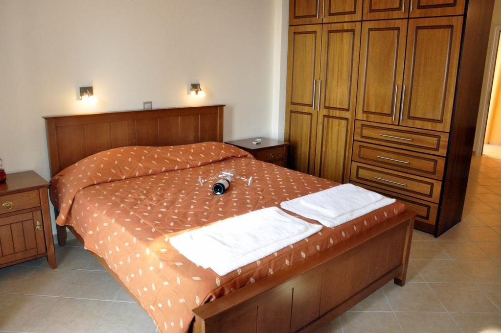 Stella'S Apartments Agios Gordios  Ngoại thất bức ảnh