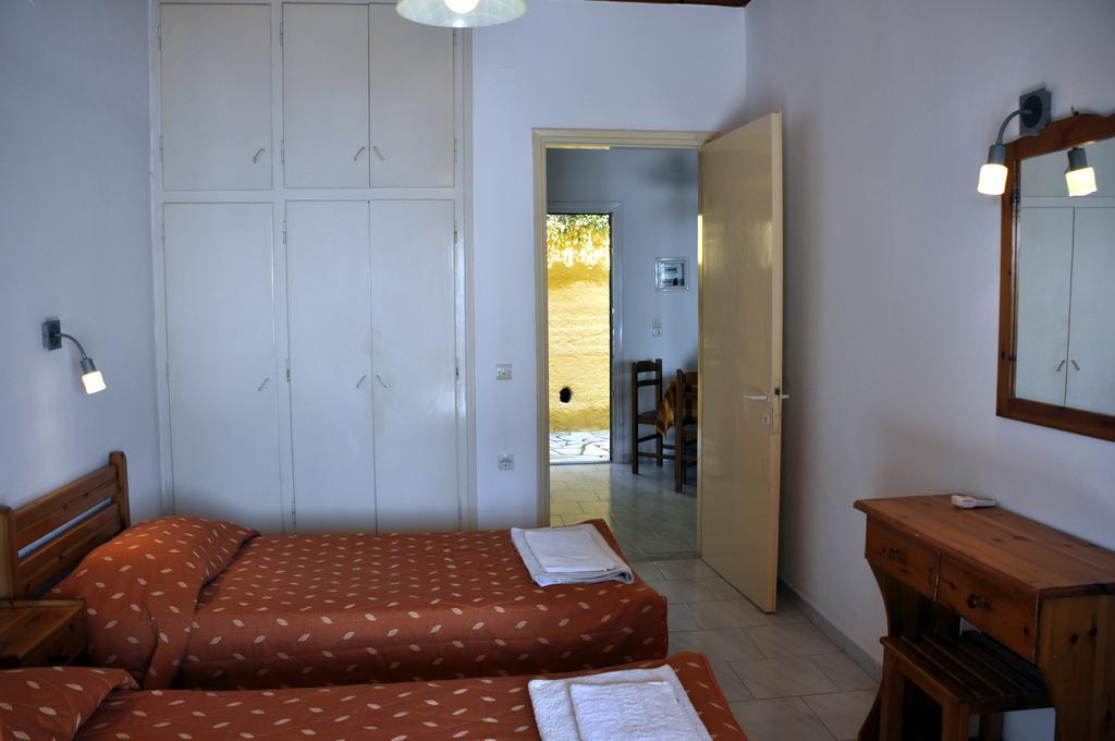 Stella'S Apartments Agios Gordios  Ngoại thất bức ảnh
