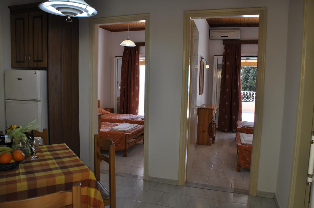 Stella'S Apartments Agios Gordios  Ngoại thất bức ảnh